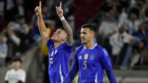 Argentina remonta y vence a Costa Rica, para hilar triunfos en amistosos sin Messi