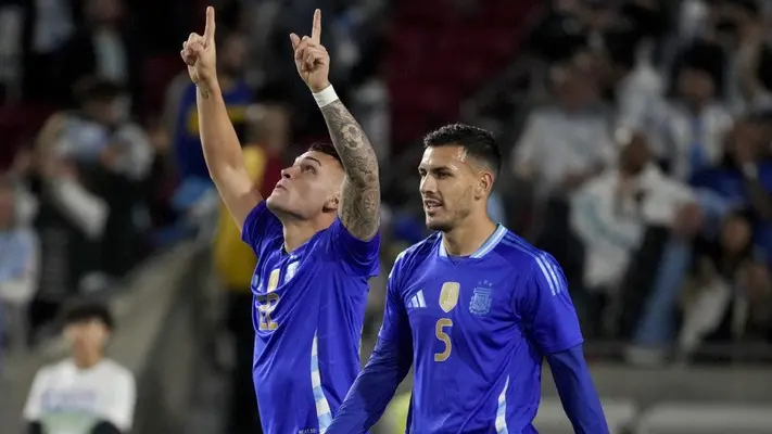 Argentina remonta y vence a Costa Rica, para hilar triunfos en amistosos sin Messi