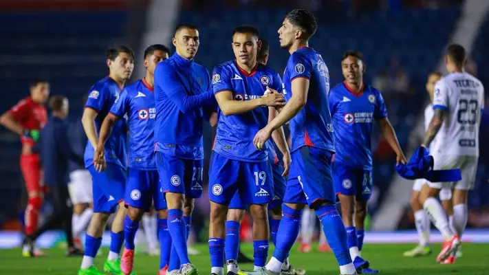 Captan a jugadores de Cruz Azul en una fiesta tras el triunfo ante Rayados