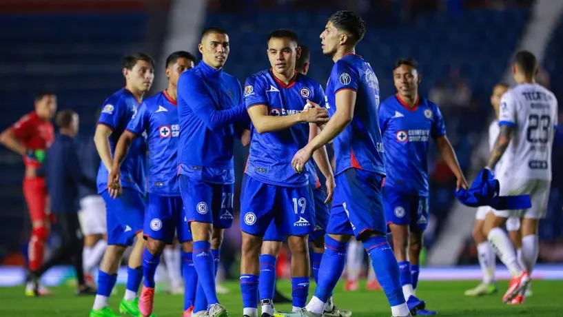 Captan a jugadores de Cruz Azul en una fiesta tras el triunfo ante Rayados