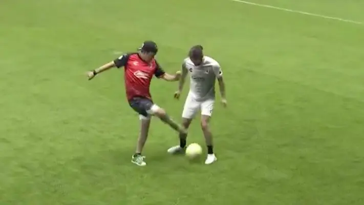 ¡Qué clase! Jimmy de 'Pongámoslo a Prueba' hace increíble túnel en la People's League