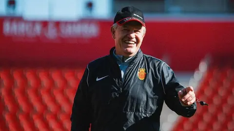 No habrá whisky: Javier Aguirre celebrará con un libro el pase de Mallorca a la Final de la Copa del Rey