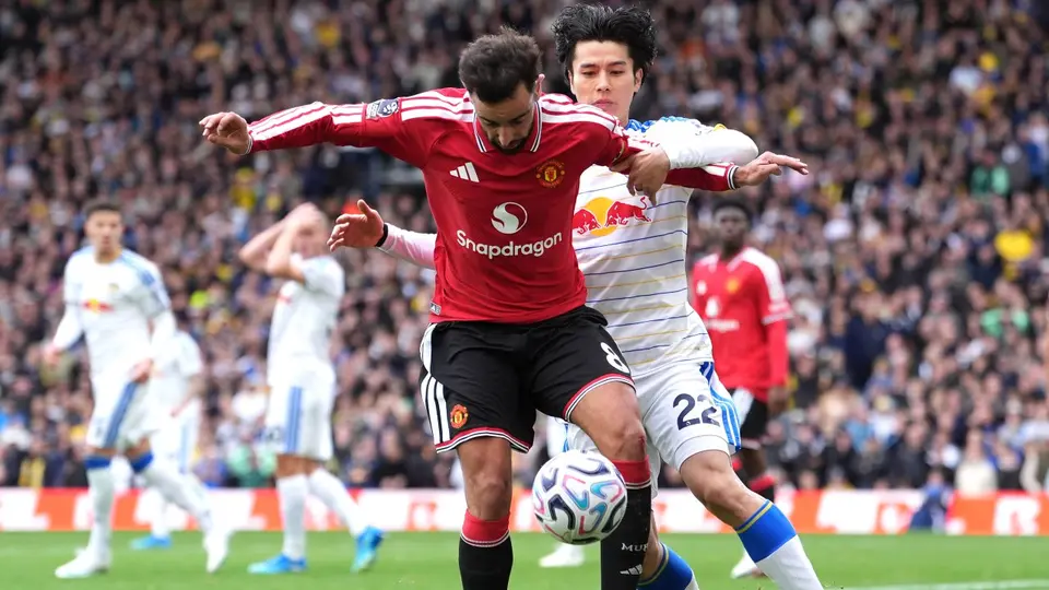 La racha sin triunfo de Manchester United se alarga tras empate contra Leeds United, ¿cuántos juegos tiene sin ganar?