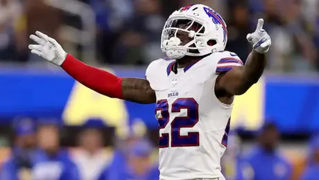 ¡Antideportivo! C.J. Gardner-Johnson escupe a Brock Bowers y termina expulsado