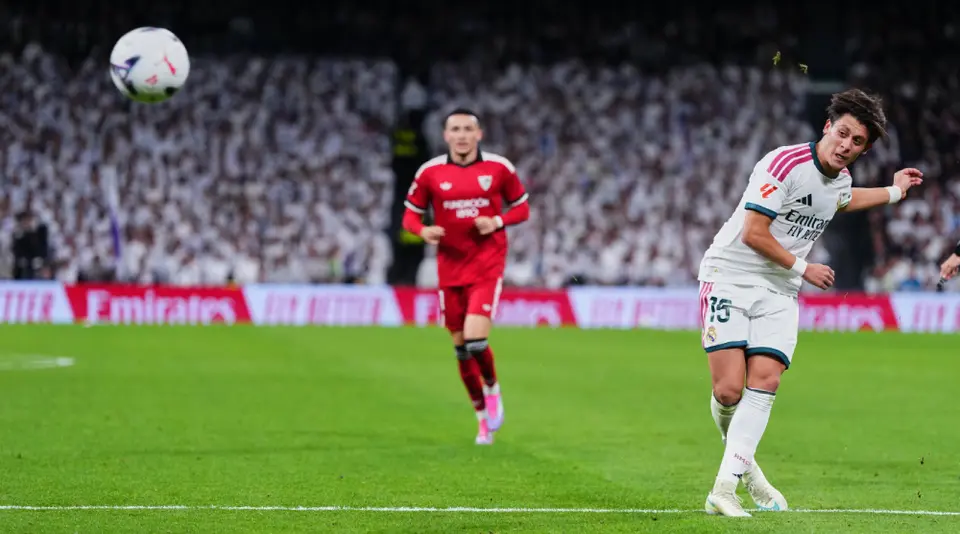 Arda Güler marca un golazo ante el Sevilla para poner a ganar al Real Madrid | AP