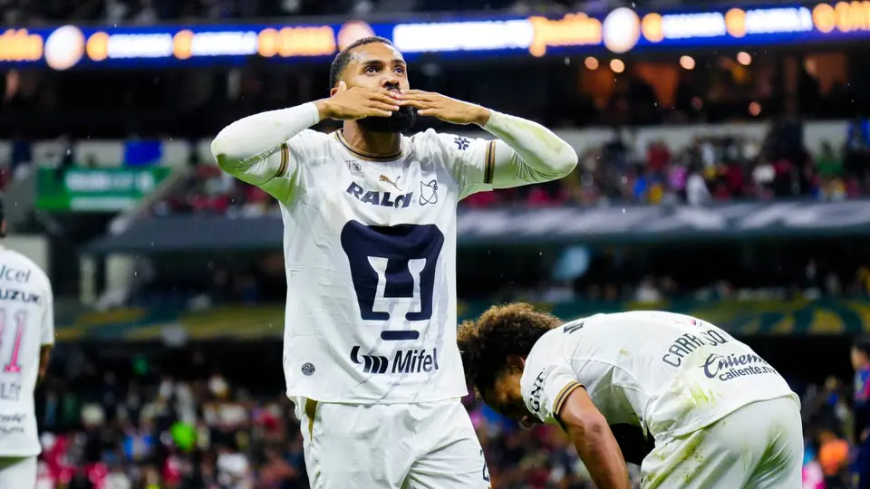 Juninho en celebración con Pumas en la Liga MX en el Apertura 2026 | IMAGO 7