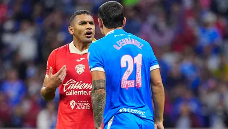 Goleada y polémica: La decisión arbitral que benefició a Cruz Azul en su triunfo ante Bravos