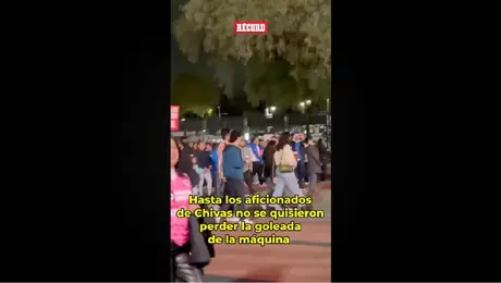 Fans de Chivas aparecen en goleada de Cruz Azul