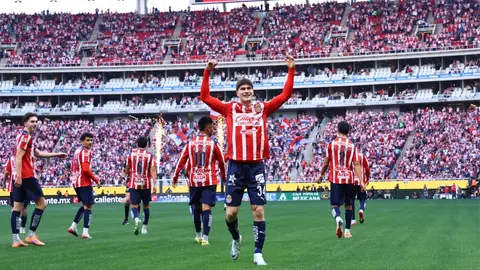 ¿Deja vu? 'Hormiga' González anotó el primer gol de Chivas en el Clausura 2026