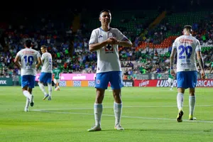 ¡Cuenta como refuerzo! Cruz Azul celebra el regreso de Andrés Montaño tras superar dura lesión