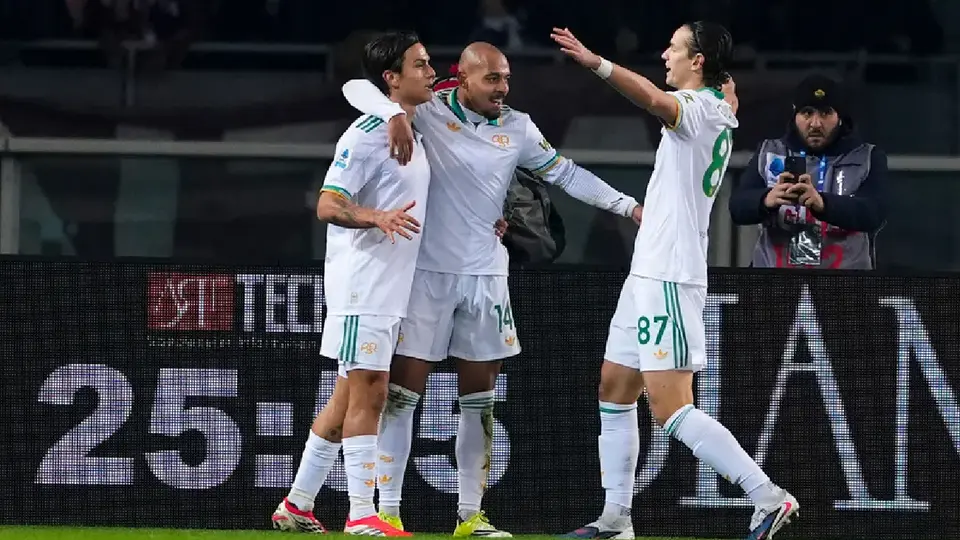Roma venció al Torino con Paulo Dybala como figura