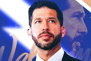 OFICIAL: Benjamín Mora sorprende y es anunciado como DT en el extranjero