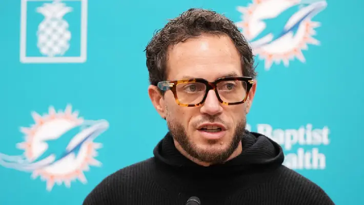 Mike McDaniel tendrá entrevista con Las Vegas Raiders para el puesto de entrenador en jefe