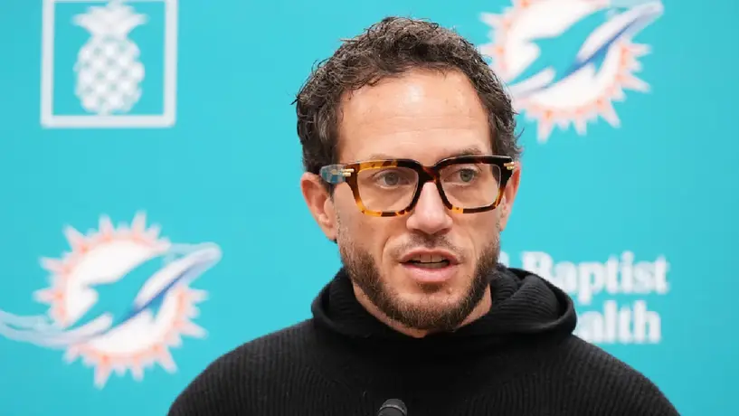 Mike McDaniel tendrá entrevista con Las Vegas Raiders para el puesto de entrenador en jefe