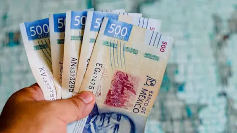 ¿Cuánto deben pagarte si trabajas en Año Nuevo? Esto establece la Ley Federal del Trabajo