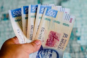 ¿Cuánto deben pagarte si trabajas en Año Nuevo? Esto establece la Ley Federal del Trabajo