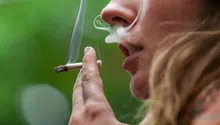 Adultos consumen más drogas que los adolescentes en México, revela encuesta
