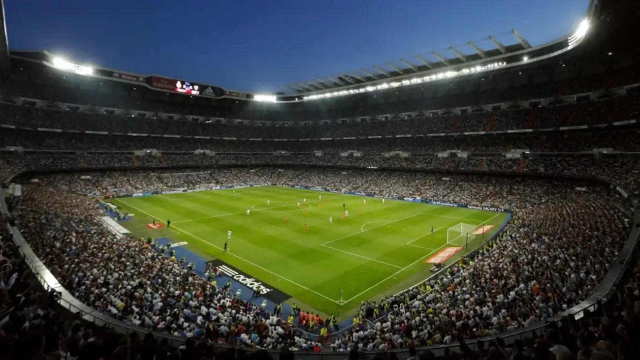 Estadio Santiago Bernabéu puede ser sancionado por racismo| AP