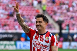Alan Mozo manda mensaje a la afición de Chivas tras salir del club rojiblanco: "Los llevo en la piel"