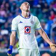 Giakoumakis interesa a más europeos; Cruz Azul espera