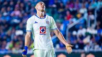 Giakoumakis interesa a más europeos; Cruz Azul espera