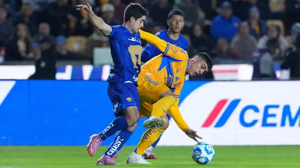 César Garza lanza dardo a Tigres por su pasado en Rayados