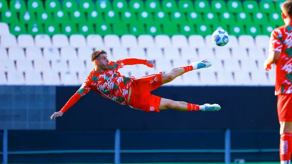 Necaxa derrota a León y cierra con el pie derecho la pretemporada