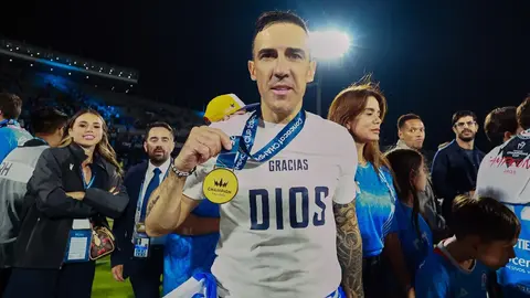 ¿Pedrada para Cruz Azul y Larcamón? Vicente Sánchez lanza mensaje en redes tras derrota celeste