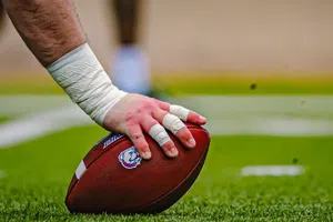 El infame tercer down y 93: la jugada más extraña en la historia reciente del futbol americano universitario