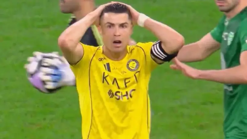Cristiano Ronaldo hace el oso con falla ridícula