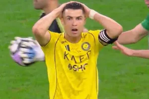 Cristiano Ronaldo hace el oso con falla ridícula