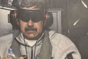 Trump publica la primera imagen de Nicolás Maduro capturado a bordo de un buque militar de EU