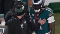 ¡Hay tiro! Nick Sirianni y AJ Brown protagonizan altercado durante la eliminación de Eagles