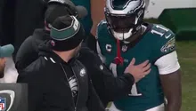 ¡Hay tiro! Nick Sirianni y AJ Brown protagonizan altercado durante la eliminación de Eagles