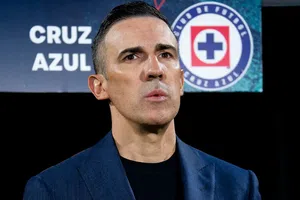 Excompañero de Vicente Sánchez lo crítica por misteriosa publicación tras derrota de Cruz Azul