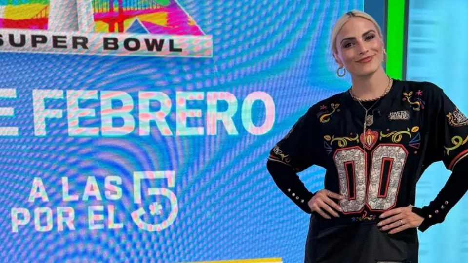 Valeria Marín 'se engancha' con afición en redes sociales: "Están bien al pendiente"