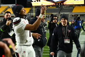 C.J. Stroud se burla de aficionados de Steelers tras victoria en Ronda de Comodines