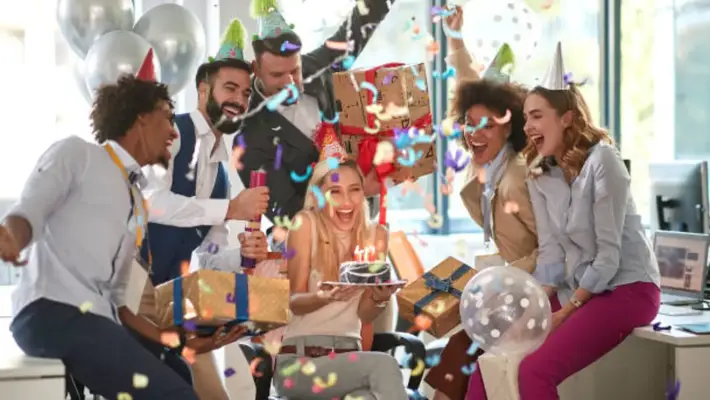 ¿Tu cumpleaños será día libre? Morena impulsa reforma laboral con descanso pagado