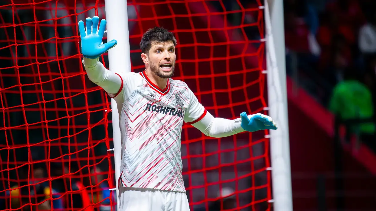 Tiago Volpi apunta a salir del Gremio y quedarse sin equipo | IMAGO7