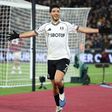 ¡Héroe! Raúl Jiménez da la victoria al Fulham contra West Ham con gol en los últimos minutos