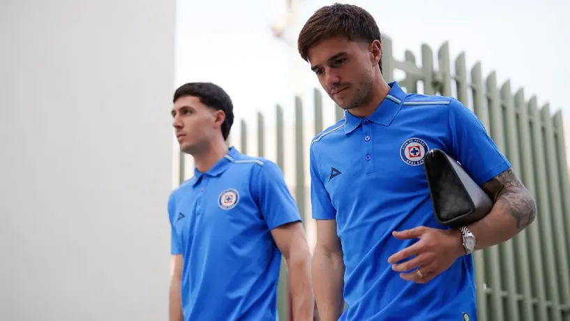Palavecino y Paradela juegan por primera vez juntos como titulares en Cruz Azul