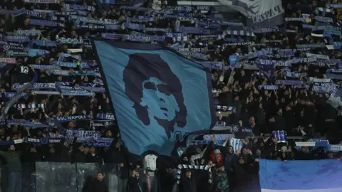 Napoli invita a Boca a un amistoso en 2026, pero el calendario complica el sueño