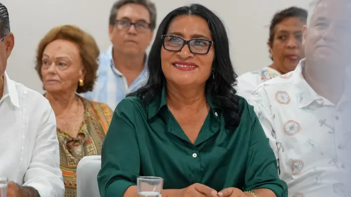 Alcaldesa de Acapulco bajo investigación por aceptar lujoso collar de 200 mil pesos