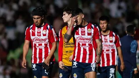 ¡Cómodos con pago! Alan Pulido y Érick Gutiérrez se aferran a Chivas sin jugar