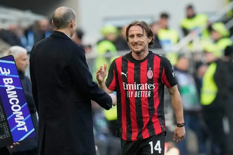 Modric en saludo con Allegri | AP&amp;nbsp;