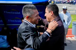 Nacho Ambriz defiende a Efraín Juárez: “hay que dejarlo como es”