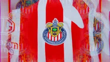 ¡Oficial! Chivas anuncia renovación de su máxima figura