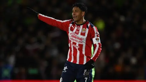 Luis Romo sueña con el Mundial tras renacer en las Chivas de Gabriel Milito