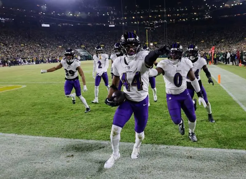 Ravens con la esperanza de Playoffs l AP