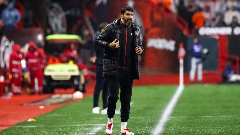 Loco Abreu confirma el fichaje de su hijo con los Xolos de Tijuana